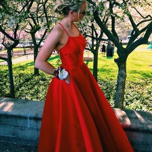 ALYCE PARIS PROM DRESS 10/10 CONDITION